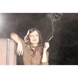 Das kunstseidene Mädchen - von Gottfried Greiffenhagen nach dem Roman von Irmgard Keun in Taunusstein