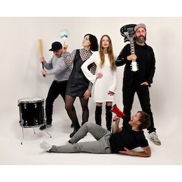 Shy Out Loud  - Hits of this century in Berlin