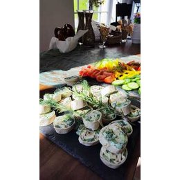 Brunch in der Orangerie - Mediterraner Brunch im Klostergarten in Neuzelle