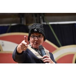 Schnitzel & Schnauze! - Comedy mit Herta in Meppen