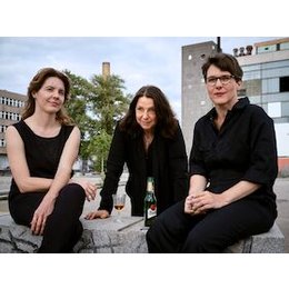 Veranstaltungen im Refektorium 2026 - Drei Ostdeutsche Frauen betrinken sich und gründen den idealen Staat - Szenische Lesung in Neuzelle