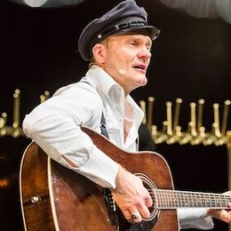 HANS ALBERS - SEIN LEBEN, SEINE LIEDER in Berlin