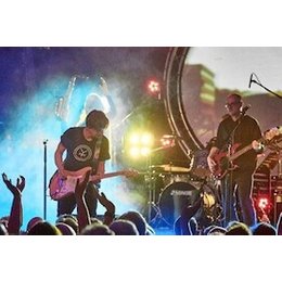 One of these – A Celebration of Pink Floyd – Animals Tour - Animals Tour in Schüttorf