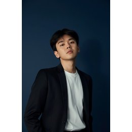 Saarower Klavierkonzerte mit Yumin Lee - Yumin Lee spielt Meisterstücke der Klassik-Werke von Mozart, Chopin, Debussy und Ravel. in Bad Saarow