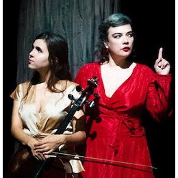 BIRDS ON A WIRE in Frankfurt am Main