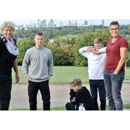 frau*macht theater - MUTTER MUTTER KIND in Dresden