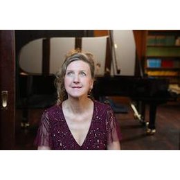 Klavierkonzert mit Roswitha Lohmer - Virtuose Klaviermusik zum 200. Todestag von Carl Maria von Weber in Bad Zwischenahn