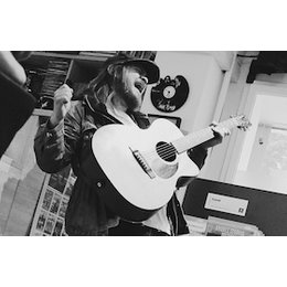 Onk Lou & John Steam Jr. - Der beliebte Österreicher auf Solo-Akustik-Tour mit regionalem Support in Fürth