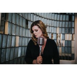 Kostenpflichtige Veranstaltungen - Simone Kopmajer: Neues Album in Leonding