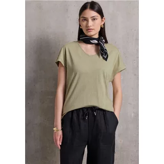 Basic V-Neck Shirt