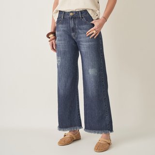 Calça Jeans Wide Cropped com Barra Desfiada