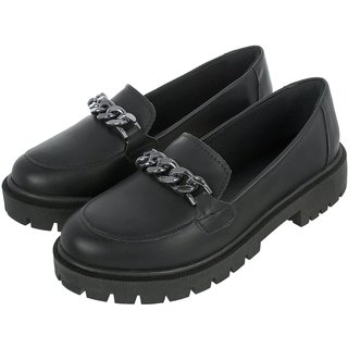 Sapato Feminino Mocassim Tratorado CM Calçados Bico Redondo Confort Preto com corrente