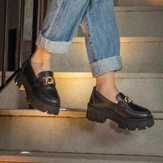 Mocassim Tratorado Feminino Oxford Plataforma Com Metal Blogueira Leve GuGi 403-GG - Preto