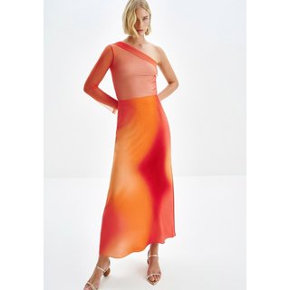 Blusa Ombro Só em Tule com Manga Longa
