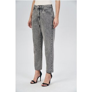 Calça Jeans Mom Aplicações Feminina Acostamento