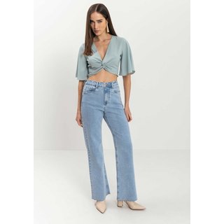 Blusa Cropped De Mangas Curtas Com Torção No Decote