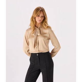Camisa Makenji Com Faixa Na Gola Feminina Bege Medio