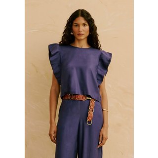Blusa Lisa Detalhe Manga com Babados