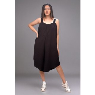 Macacão Pantacourt Curto Preto