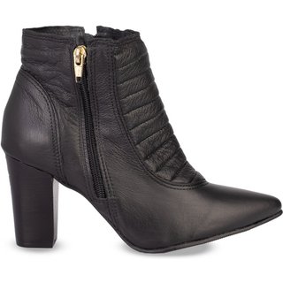 Bota Andrea Vinci cano médio de couro matelassê 6582 - Preto