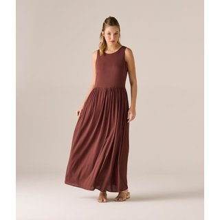 Vestido Makenji Com Bolsos Embutidos Lateral Feminino Marrom