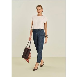 Blusa Maria Valentina Solta Decote Careca Manga Curta Padrão Off-white