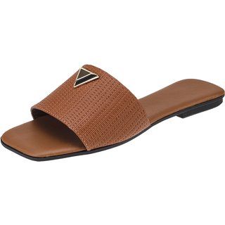 Rasteira Feminina Dourada Fashion com Detalhe de Metal Triangular Caramelo