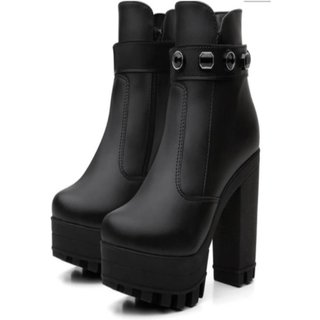 Bota Coturno Feminino Pedraria Tratorado Preto Conforto Estilo