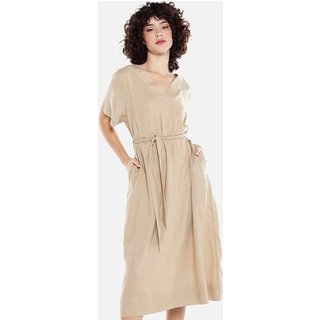 Vestido de Linho Bege Midi com Bolsos Manga Curta Sob