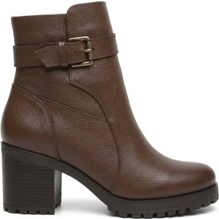Bota Feminina Coturno Fivela Cano Médio Em Couro Salto Bloco Marrom