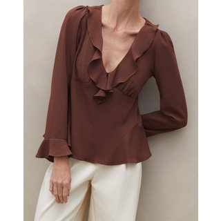 BLUSA COM BABADOS NO DECOTE E MANGAS MARROM