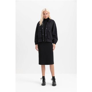Jaqueta Feminina Impermeável Essendi Preto Preto