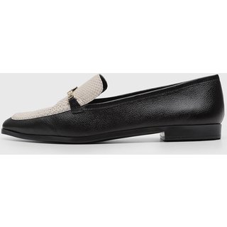 Mocassim Loafer Feminino Jorge Bischoff Detalhe Metálico Preto