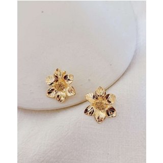 Brinco Flor Gardênia Banho Ouro