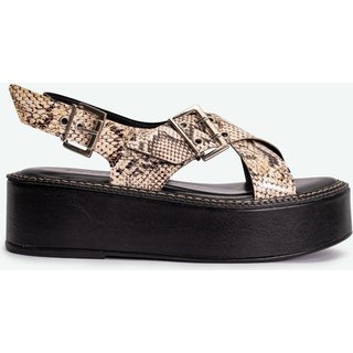 Sapato Plataforma Animal Print Tira Grossa com Fivela Regulável Salto 5cm Serpente Animalier