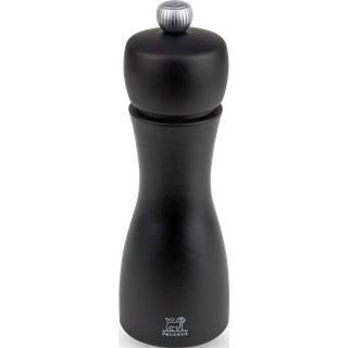 The Peugeot Tahiti pepper mill model was created in 1968 and more than 50 years later is still as relevant to our culinary culture. In addition to its efficient ergonomics, the contemporary matt black finish gives it a timeless elegance. Tahiti
