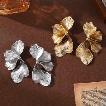 Minimalist Women's Flower Personality Exaggerated Metal Style Multi-layer Niche Design Sense Stud Earrings Petal Ear