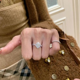 Pigeon Egg Ring Proposal Gift Couple High-end Sense Temperament Personality Versatile Women