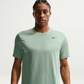 Camiseta Nike Dri-FIT Legend Masculina