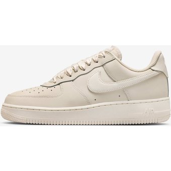 Tênis Nike Air Force 1 Retro Premium Feminino