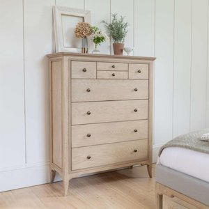 View Toulon chest - 8 drawer - oak