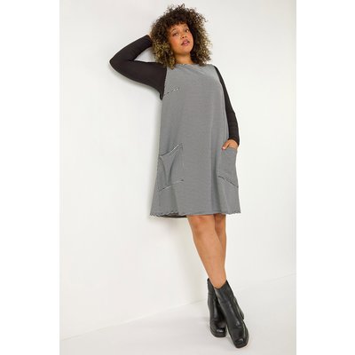Checkered Stretch Pocket Dress Checkered Stretch Pocket Dress
