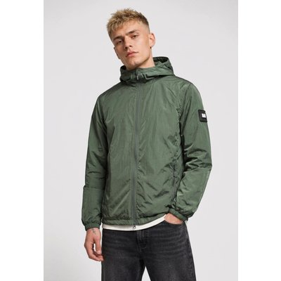 Weekend Offender TECHNICIAN FACE MASK JACKET