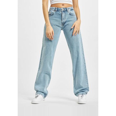 2Y Premium Ladies Basic Mom Jeans