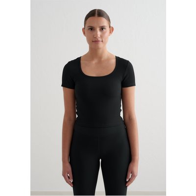 aimn Black Ribbed Performance Short Sleeve