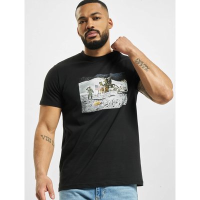 Mister Tee Pizza Moon Landing