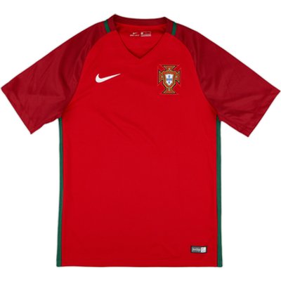 2016-18 Portugal Nike home shirt