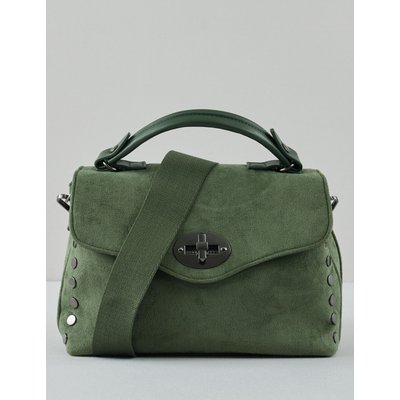 Modische Tasche mit Nietendetails