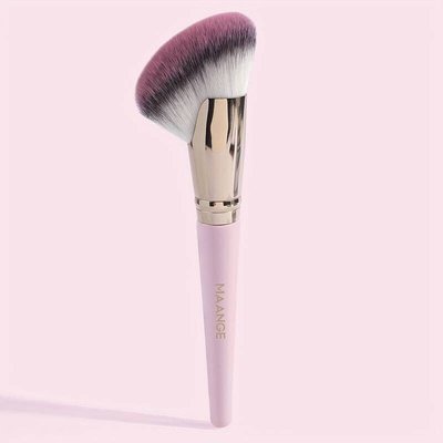 Maange Angled Synthetic Makeup Brush for Blush or Bronzer
