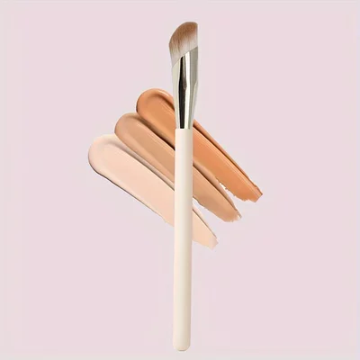 Traceless Soft Angled Concealer Brush